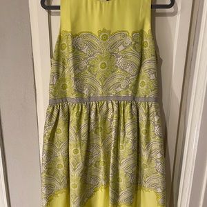 Ann Taylor Loft Dress, Size 10, Zips in back, Spring Yellow, White, Paisely